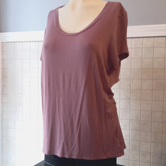 Cherish open back t shirt - Picture 3 of 6